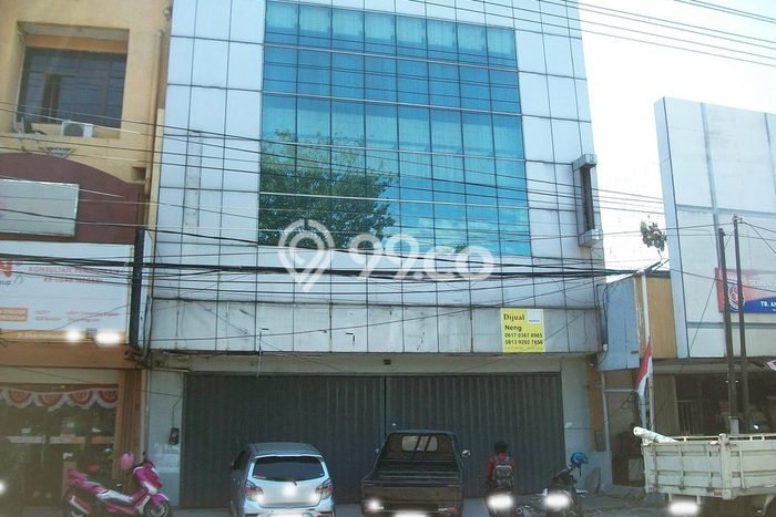 AREA BISNIS! Kantor Kawasan Dharma Husada, Luas 300m2m², Mainroad, Ramai AREA BISNIS! Kantor Kawasan Dharma Husada, Luas 300m2m², Mainroad, Ramai