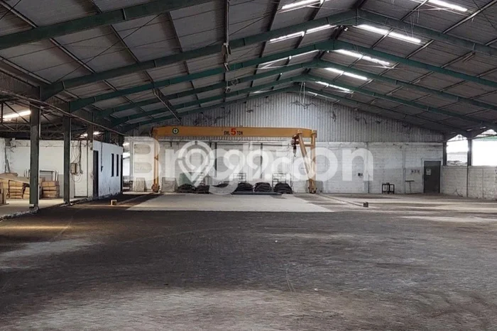 Unit Gudang Disewakan di Kalianak di Area Ramai & Strategis Unit Gudang Disewakan di Kalianak di Area Ramai & Strategis