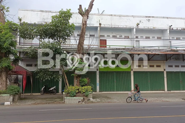 AREA PROSPEKTIF! Ruko di , Luas 360m2m², Pusat Bisnis AREA PROSPEKTIF! Ruko di , Luas 360m2m², Pusat Bisnis