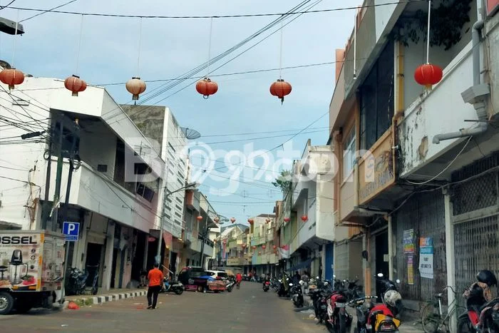 Ruko Bagus Dijual LB 192m2 Lokasi Strategis Semarang Area Cocok untuk Berbisnis Ruko Bagus Dijual LB 192m2 Lokasi Strategis Semarang Area Cocok untuk Berbisnis
