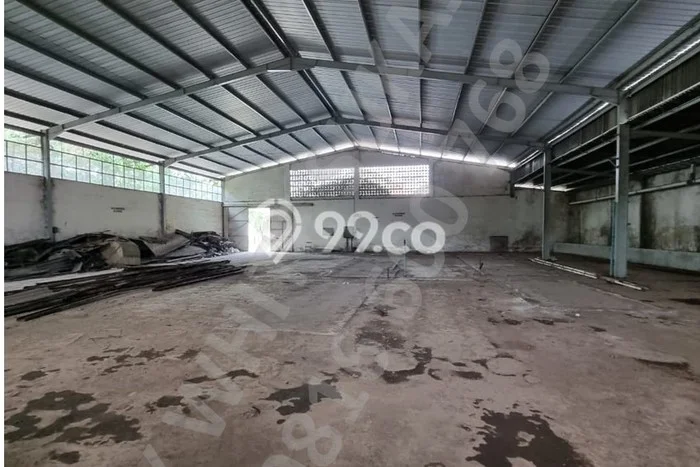 Pabrik Area Bisnis Kawasan Dayeuhkolot, Luas 1740m², Siap Operasional Pabrik Area Bisnis Kawasan Dayeuhkolot, Luas 1740m², Siap Operasional