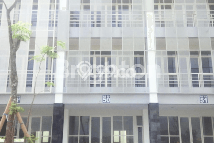 Area Ramai! Ruko Dijual di Wiyung untuk Bisnis Luas Bangunan 260m2 Area Ramai! Ruko Dijual di Wiyung untuk Bisnis Luas Bangunan 260m2