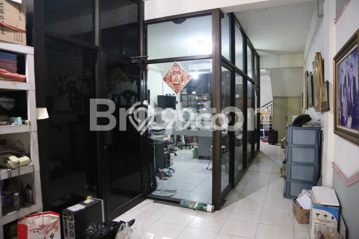 Unit Ruko Disewakan di Mulyosari di Area Ramai & Strategis Unit Ruko Disewakan di Mulyosari di Area Ramai & Strategis
