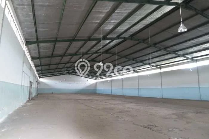 Disewakan Gudang di Kawasan Ramai Batujajar Luas 1900m2 Disewakan Gudang di Kawasan Ramai Batujajar Luas 1900m2