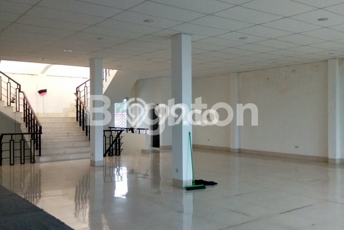 Ruko Bagus LT 300m2 LB 630m2 Dijual di Ciracas Jakarta Timur Ruko Bagus LT 300m2 LB 630m2 Dijual di Ciracas Jakarta Timur