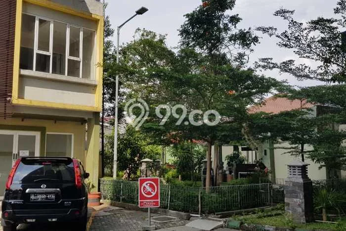 AREA TERBAIK! Gudang di Cicadas, Luas 60m², Keramaian Tinggi AREA TERBAIK! Gudang di Cicadas, Luas 60m², Keramaian Tinggi