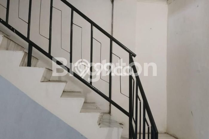 Ruko Dijual di Prime Area Jakarta Barat Luas 180m2 Ruko Dijual di Prime Area Jakarta Barat Luas 180m2