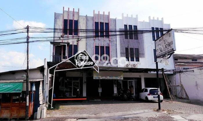 KAWASAN PREMIUM! Ruko di Sampangan, Luas 200m², Jalan Utama KAWASAN PREMIUM! Ruko di Sampangan, Luas 200m², Jalan Utama