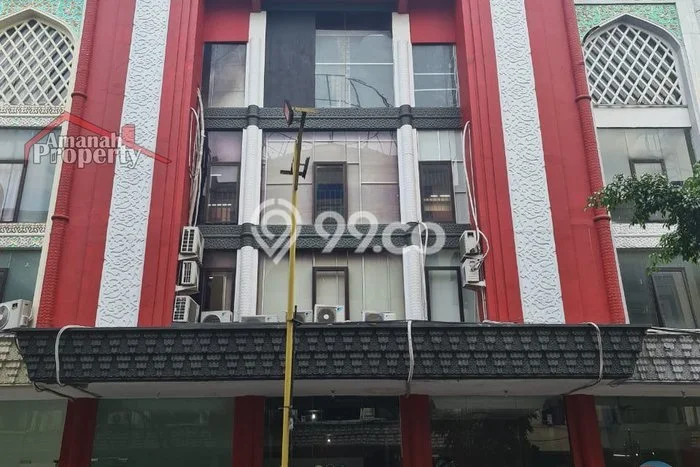 Ruko Harga NJOP 3 Pintu Untuk Bisnis Dan Kantor Di Tengah Kota Depok Ruko Harga NJOP 3 Pintu Untuk Bisnis Dan Kantor Di Tengah Kota Depok