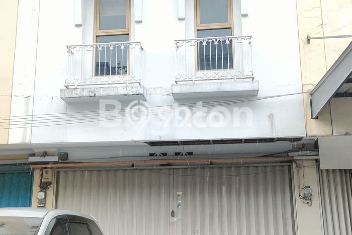 Ruko Dijual di Bandung LT 65m2 & LB 125m2 Lokasi Terbaik! Ruko Dijual di Bandung LT 65m2 & LB 125m2 Lokasi Terbaik!