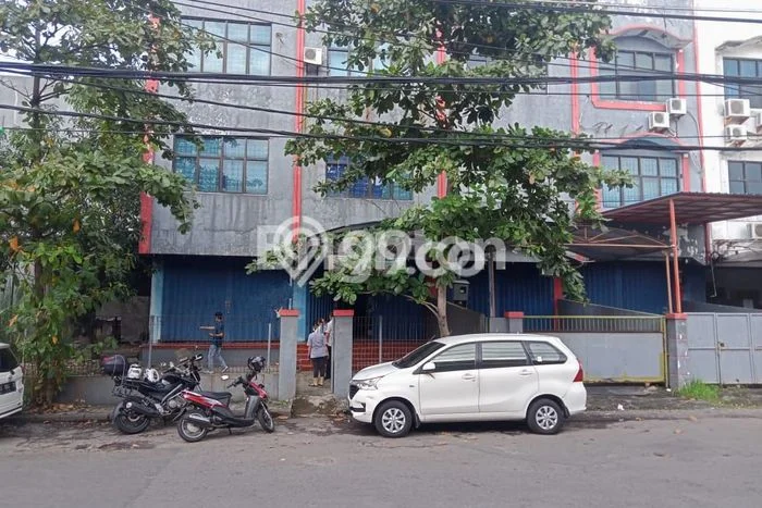 Unit Ruko disewakan di Sukolilo Surabaya dengan LT 833m2 / LB 580m2 Unit Ruko disewakan di Sukolilo Surabaya dengan LT 833m2 / LB 580m2