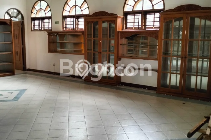 Ruko disewakan di Denpasar Selatan Denpasar dengan luas bangunan 414m2 Ruko disewakan di Denpasar Selatan Denpasar dengan luas bangunan 414m2