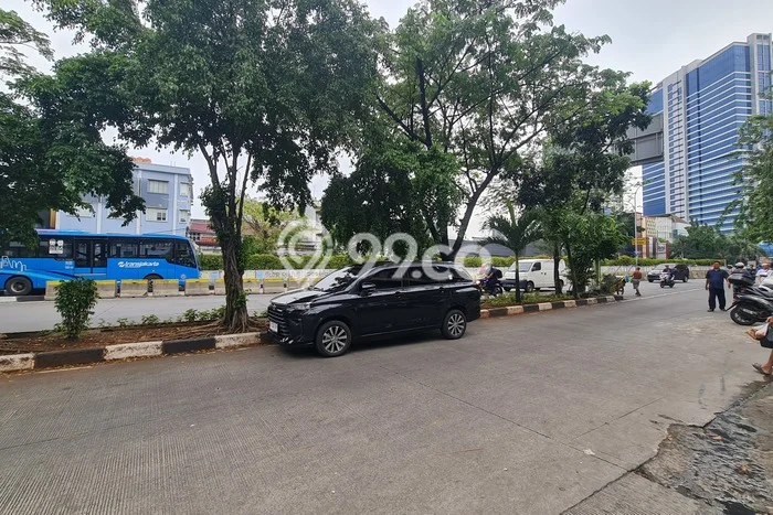 Ruko Komersial Disewakan di Kebayoran Lama Jakarta Selatan Luas 425m2 Ruko Komersial Disewakan di Kebayoran Lama Jakarta Selatan Luas 425m2