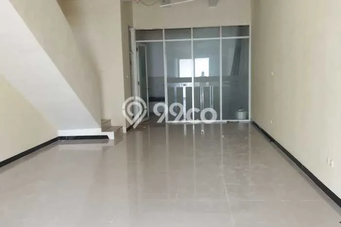 Disewakan Ruko di Taman Kopo Indah, Luas 141m², Area Strategis, Siap Untuk Dipakai Disewakan Ruko di Taman Kopo Indah, Luas 141m², Area Strategis, Siap Untuk Dipakai