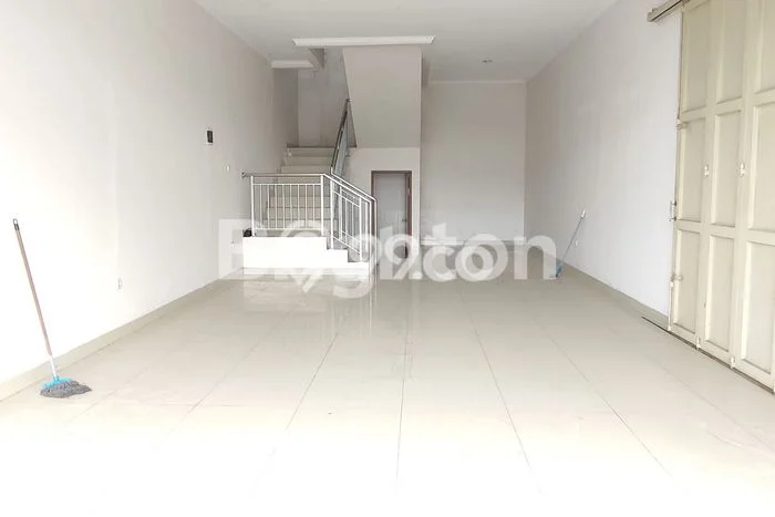 Ruko Disewa di Bojongsoang, Bandung, LT 100m2 / LB 148m2 Ruko Disewa di Bojongsoang, Bandung, LT 100m2 / LB 148m2