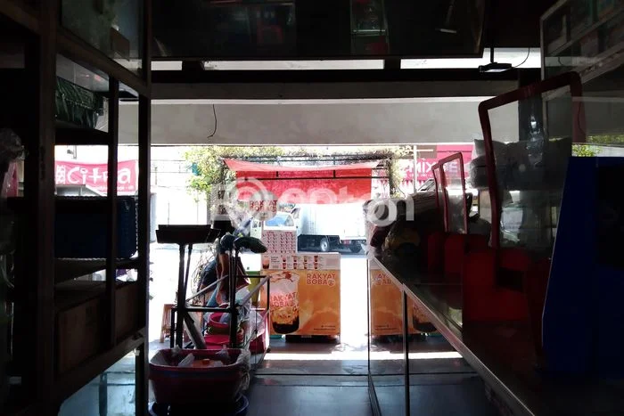 LOKASI STRATEGIS! Ruko Disewakan di Terban, Luas 70m², Kawasan Bisnis LOKASI STRATEGIS! Ruko Disewakan di Terban, Luas 70m², Kawasan Bisnis