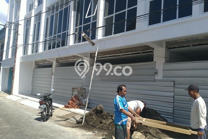Ruko Usaha Dijual di Tambaksari Surabaya LT 48m2 & LB 144m2 Ruko Usaha Dijual di Tambaksari Surabaya LT 48m2 & LB 144m2
