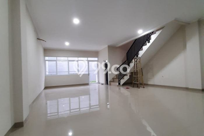 Area Ramai! Ruko Dijual di Batununggal untuk Bisnis Luas Bangunan 170m2 Area Ramai! Ruko Dijual di Batununggal untuk Bisnis Luas Bangunan 170m2