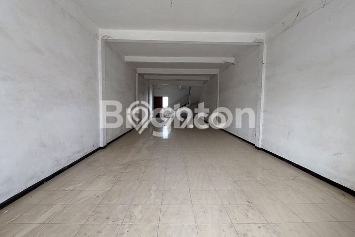 Area Ramai! Ruko Dijual di Driyorejo untuk Bisnis Luas Bangunan 211m2 Area Ramai! Ruko Dijual di Driyorejo untuk Bisnis Luas Bangunan 211m2