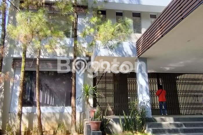 Disewakan Kantor di Pusat Kota Bandung Ramai Strategis Disewakan Kantor di Pusat Kota Bandung Ramai Strategis