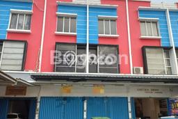 Disewakan Ruko komersial di Sawangan luas bangunan 80m2 Disewakan Ruko komersial di Sawangan luas bangunan 80m2