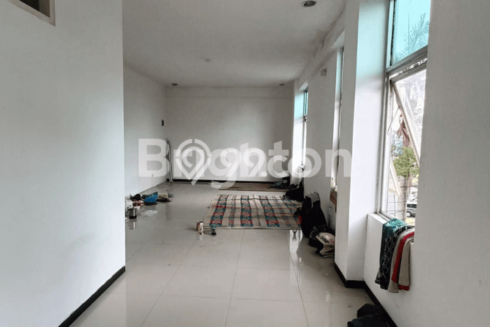 Untuk Dijual! Ruko di Dieng Malang LT 64m2 / LB 192m2 Kawasan Strategis Untuk Dijual! Ruko di Dieng Malang LT 64m2 / LB 192m2 Kawasan Strategis