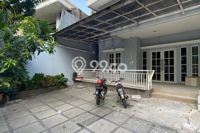 Ruko Komersial Disewakan di Kebayoran Baru Jakarta Selatan Luas 300m2 Ruko Komersial Disewakan di Kebayoran Baru Jakarta Selatan Luas 300m2