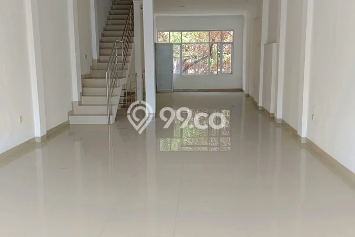 Ruko Dijual di Prime Area Jakarta Barat Luas 317m2 Ruko Dijual di Prime Area Jakarta Barat Luas 317m2