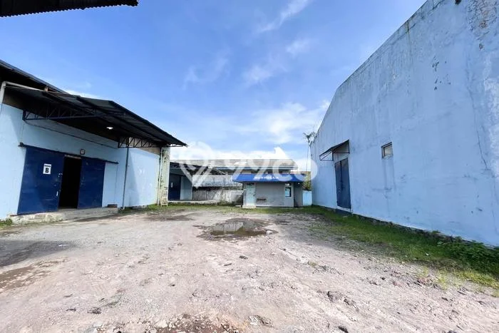 Gudang disewakan lokasi strategis Kiaracondong Bandung 300m2 Gudang disewakan lokasi strategis Kiaracondong Bandung 300m2
