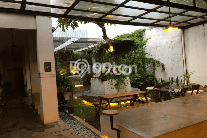 Komersial Komersial Dijual di Rungkut Surabaya LT 1100m2 & LB 900m2 Komersial Komersial Dijual di Rungkut Surabaya LT 1100m2 & LB 900m2