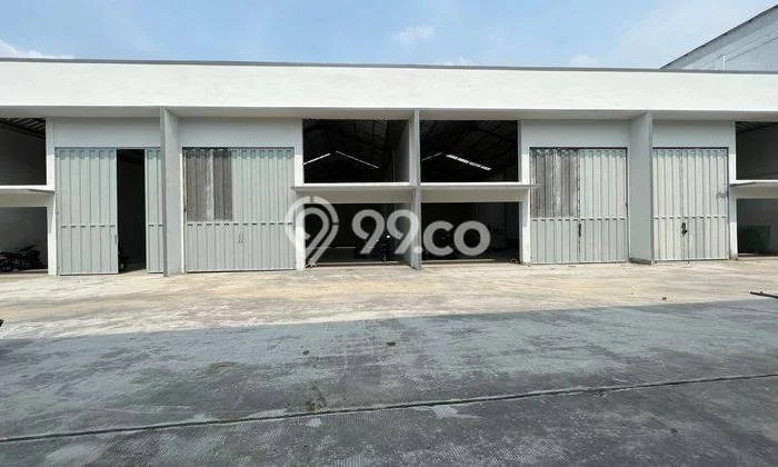 HARGA BERSAING! Gudang di Pegadungan, Luas 300m², Area Komersial HARGA BERSAING! Gudang di Pegadungan, Luas 300m², Area Komersial
