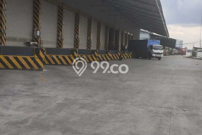 Disewakan Gudang di Cakung Jakarta Timur LT 20000m2, LB 10500m2 Disewakan Gudang di Cakung Jakarta Timur LT 20000m2, LB 10500m2
