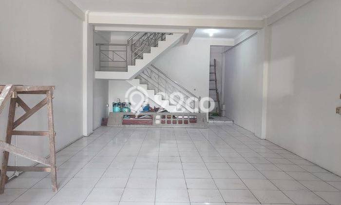 Ruko Dijual di Bandung LT 70m2 & LB 190m2 Lokasi Terbaik! Ruko Dijual di Bandung LT 70m2 & LB 190m2 Lokasi Terbaik!