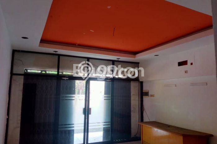 FOR RENT! Ruko di Manyar Cocok untuk Bisnis 100m2 FOR RENT! Ruko di Manyar Cocok untuk Bisnis 100m2
