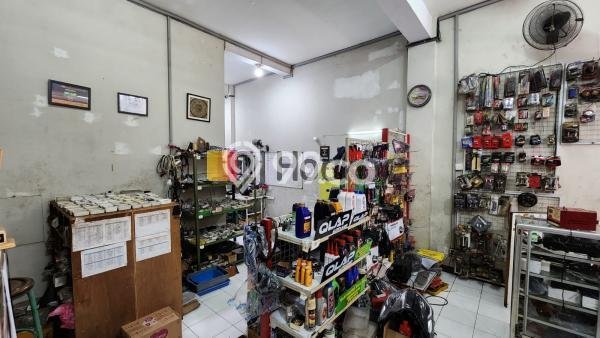 Ruko Dijual di Tingkir LT 117m2, LB 215m2 untuk Investasi Ruko Dijual di Tingkir LT 117m2, LB 215m2 untuk Investasi