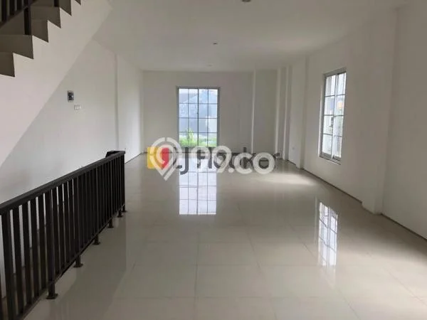 Area Ramai! Ruko Dijual di Sawangan untuk Bisnis Luas Bangunan 222m2 Area Ramai! Ruko Dijual di Sawangan untuk Bisnis Luas Bangunan 222m2
