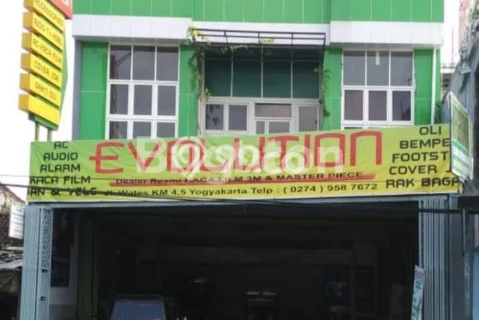 PROSPEK BAGUS! Ruko Kawasan Gamping, Luas 500m2m², Kawasan Komersial PROSPEK BAGUS! Ruko Kawasan Gamping, Luas 500m2m², Kawasan Komersial