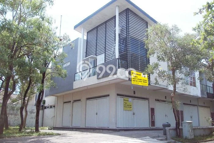 Ruko untuk Disewa di Pusat Surabaya Luas Bangunan 135m2 Ruko untuk Disewa di Pusat Surabaya Luas Bangunan 135m2