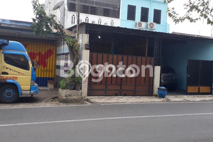 Unit Ruko Dijual di Malang LT 84m2 & LB 128m2 Unit Ruko Dijual di Malang LT 84m2 & LB 128m2