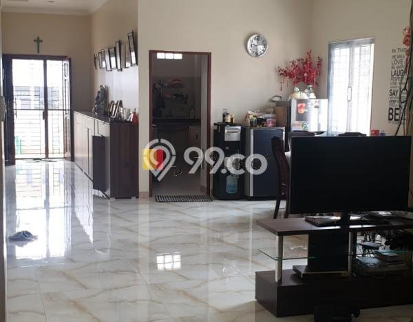 Area Ramai! Ruko Dijual di Kebon Jeruk untuk Bisnis Luas Bangunan 630m2 Area Ramai! Ruko Dijual di Kebon Jeruk untuk Bisnis Luas Bangunan 630m2