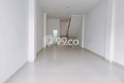 Unit Kantor Paling Strategis di Tanjung Karang Pusat Bandar Lampung dengan LB 225m2 Unit Kantor Paling Strategis di Tanjung Karang Pusat Bandar Lampung dengan LB 225m2