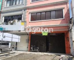 Disewakan Ruko komersial di Cilandak luas bangunan 208m2 Disewakan Ruko komersial di Cilandak luas bangunan 208m2