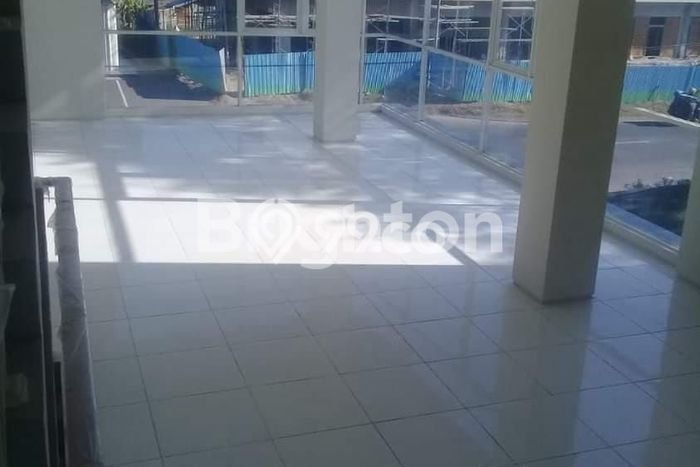 Ruko Disewakan di Citraland, Luas 194m2m², Lokasi Komersial, Akses Utama Ruko Disewakan di Citraland, Luas 194m2m², Lokasi Komersial, Akses Utama
