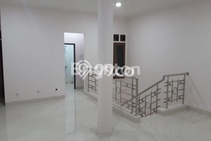 Ruko Komersial Dijual di Cileunyi Bandung LT 148m2 & LB 162m2 Ruko Komersial Dijual di Cileunyi Bandung LT 148m2 & LB 162m2