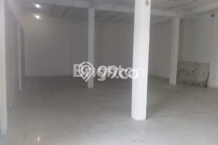Ruko Disewakan di Cibinong, Luas 255m2m², Lingkungan Bisnis Ruko Disewakan di Cibinong, Luas 255m2m², Lingkungan Bisnis