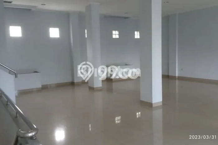 SEWA TERJANGKAU! Ruko Kawasan Cibinong, Luas 855m2m², Area Komersial SEWA TERJANGKAU! Ruko Kawasan Cibinong, Luas 855m2m², Area Komersial
