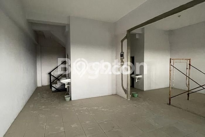 Unit Ruko Tersedia di Waru Spesifikasi LB 220m2 Unit Ruko Tersedia di Waru Spesifikasi LB 220m2