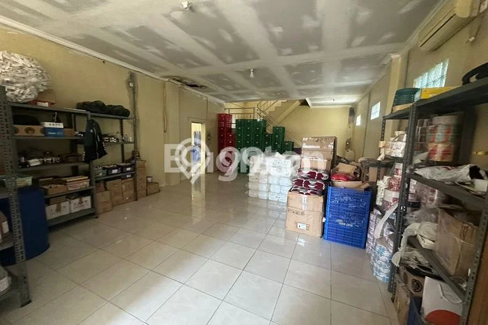 Ruko di Tapos, Luas 450m2m², Mainroad, Lokasi Strategis Ruko di Tapos, Luas 450m2m², Mainroad, Lokasi Strategis