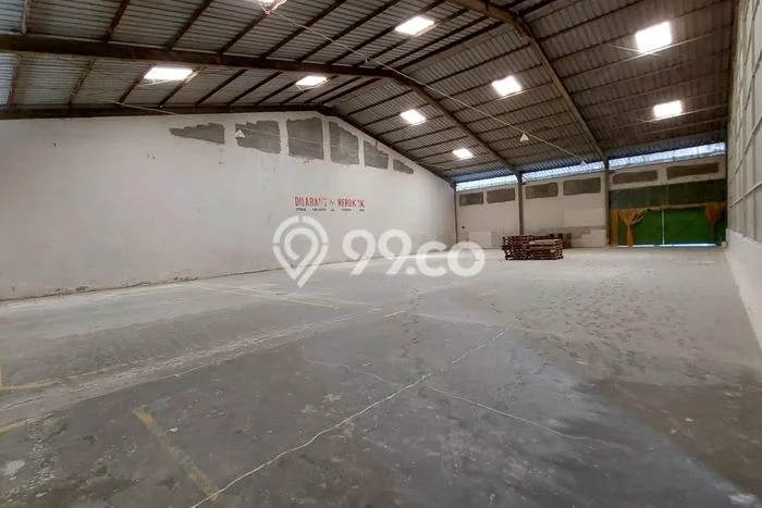 Gudang bagus disewakan di Karanganyar Karanganyar dengan LB 6500m2 harga sewa terbaik Gudang bagus disewakan di Karanganyar Karanganyar dengan LB 6500m2 harga sewa terbaik