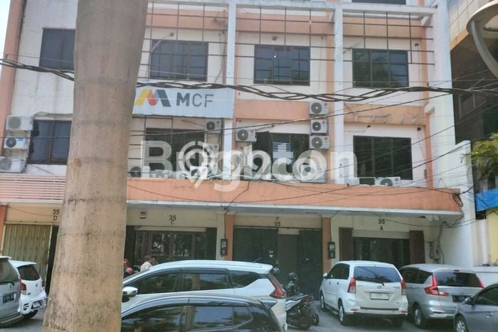 Unit Komersial Disewakan di Surabaya Area Strategis Harga Kompetitif Unit Komersial Disewakan di Surabaya Area Strategis Harga Kompetitif